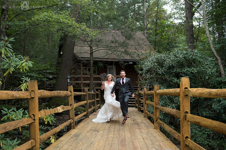 Tall Timber Barn Wedding Photos | Poconos Wedding Photographer | Amber + Brandon