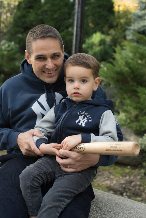 father and son family photos at Carl Schurz Park 