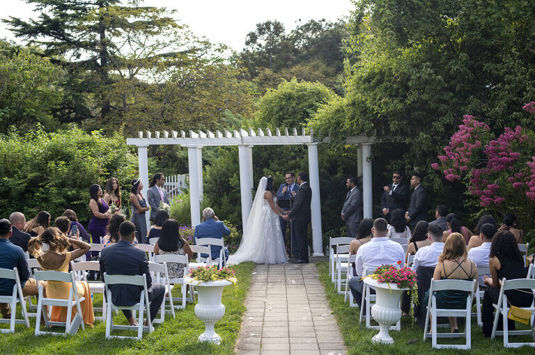 intimate Queens Botanical Garden wedding ceremony