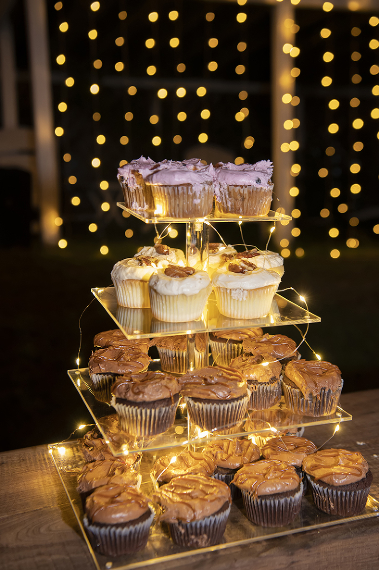 cupcake dessert at Oyster Bay backyard wedding reception