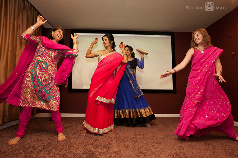Mehndi Photos | Sangeet Photos | Indian Wedding Photography | NJ Wedding Photographers 