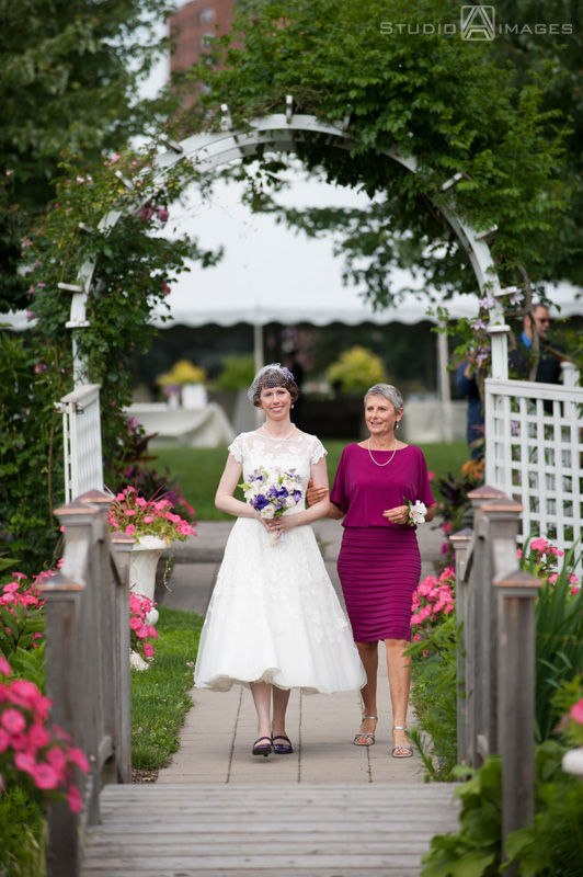 Queens Botanical Garden Wedding Photos | NYC Wedding Photographer