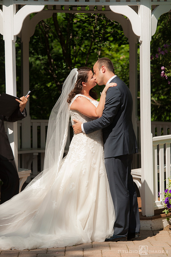 Olde Mill Inn Wedding Photos | NJ Wedding Photographer