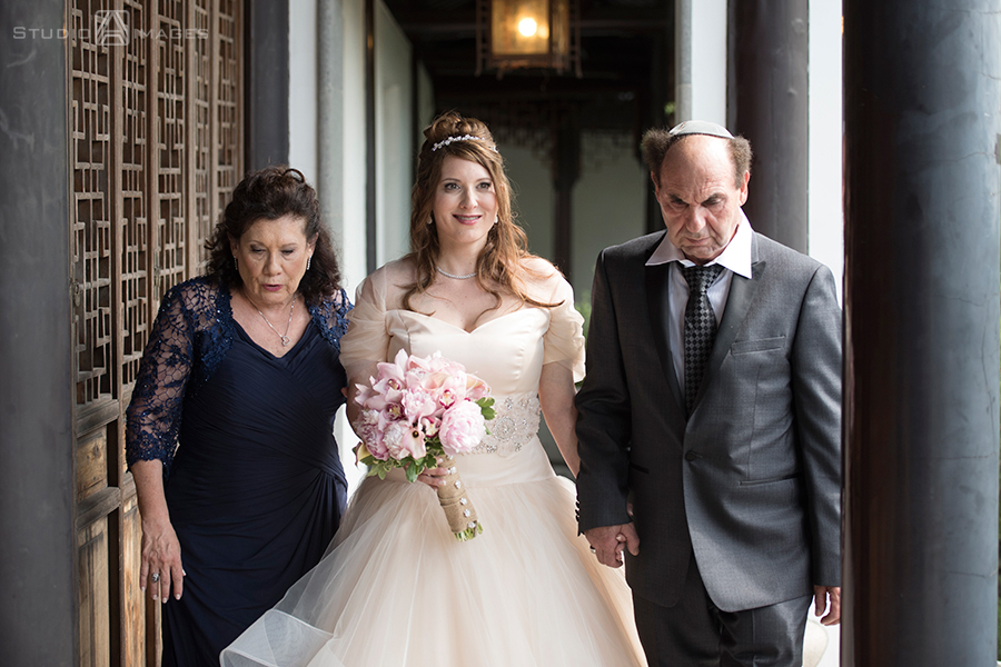 Celebrate at Snug Harbor Wedding Photos | NYC Wedding Photographer