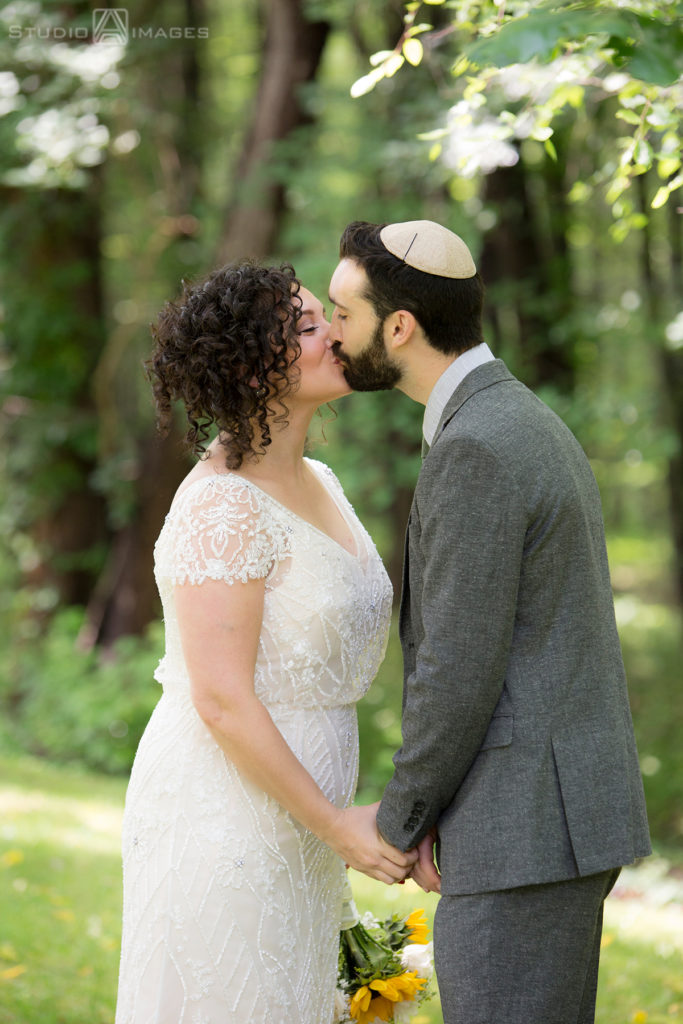 Temple Emanu-El Closter Wedding Photos | New Jersey Wedding Photographer | Merav + Adam