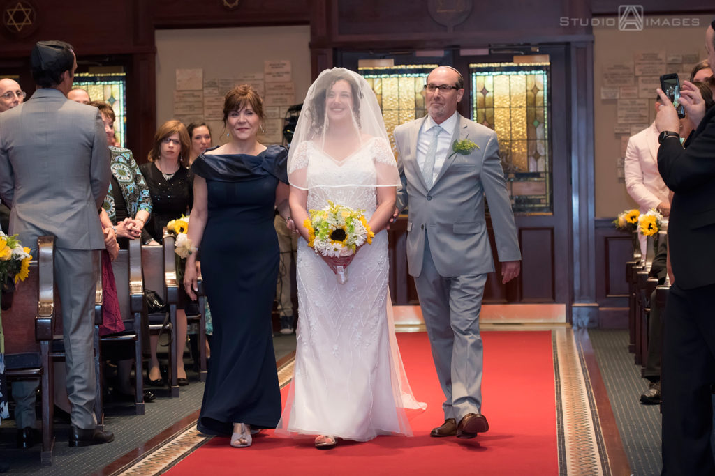 Temple Emanu-El Closter Wedding Photos | New Jersey Wedding Photographer | Merav + Adam