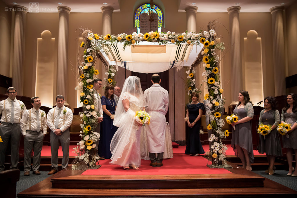 Temple Emanu-El Closter Wedding Photos | New Jersey Wedding Photographer | Merav + Adam