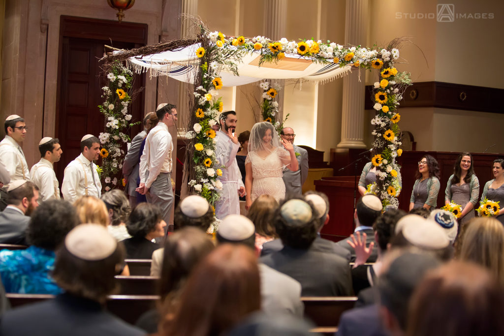 Temple Emanu-El Closter Wedding Photos | New Jersey Wedding Photographer | Merav + Adam