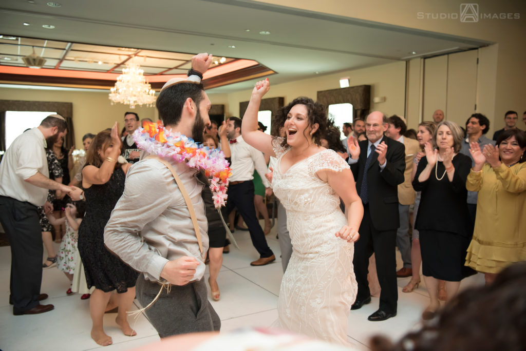 Temple Emanu-El Closter Wedding Photos | New Jersey Wedding Photographer | Merav + Adam