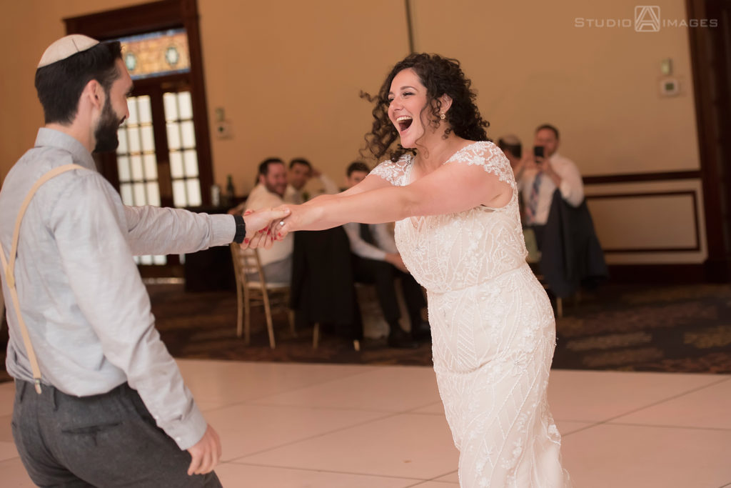 Temple Emanu-El Closter Wedding Photos | New Jersey Wedding Photographer | Merav + Adam