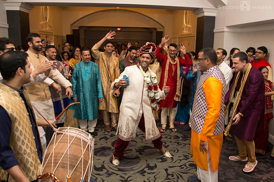 Hilton Pearl River NY Wedding Photos | New York Indian Wedding Photos | Mary Beth + Arjun