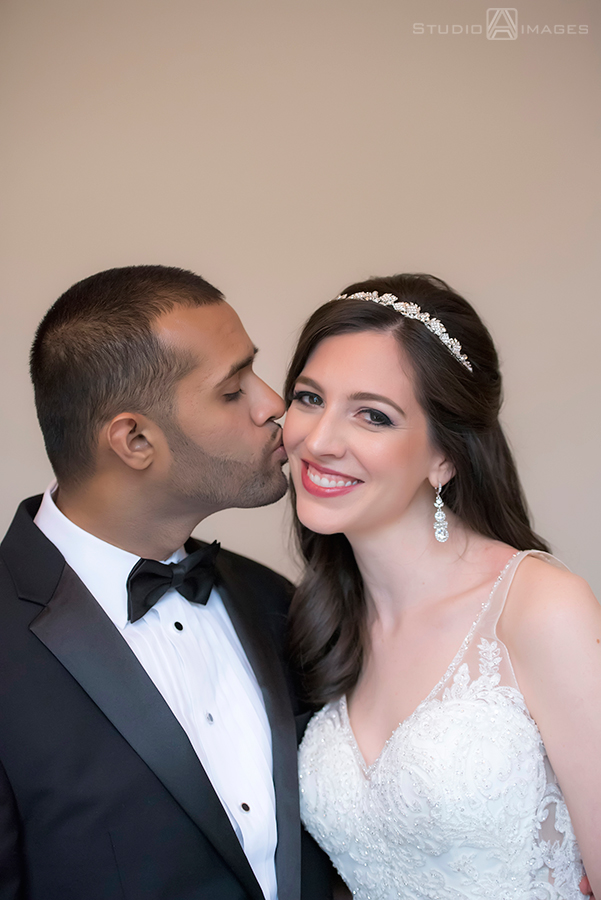 Hilton Pearl River NY Wedding Photos | New York Wedding Photographer | Mary Beth + Arjun