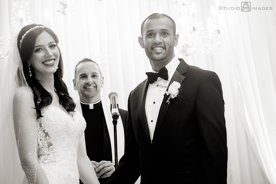 Hilton Pearl River NY Wedding Photos | New York Wedding Photographer | Mary Beth + Arjun
