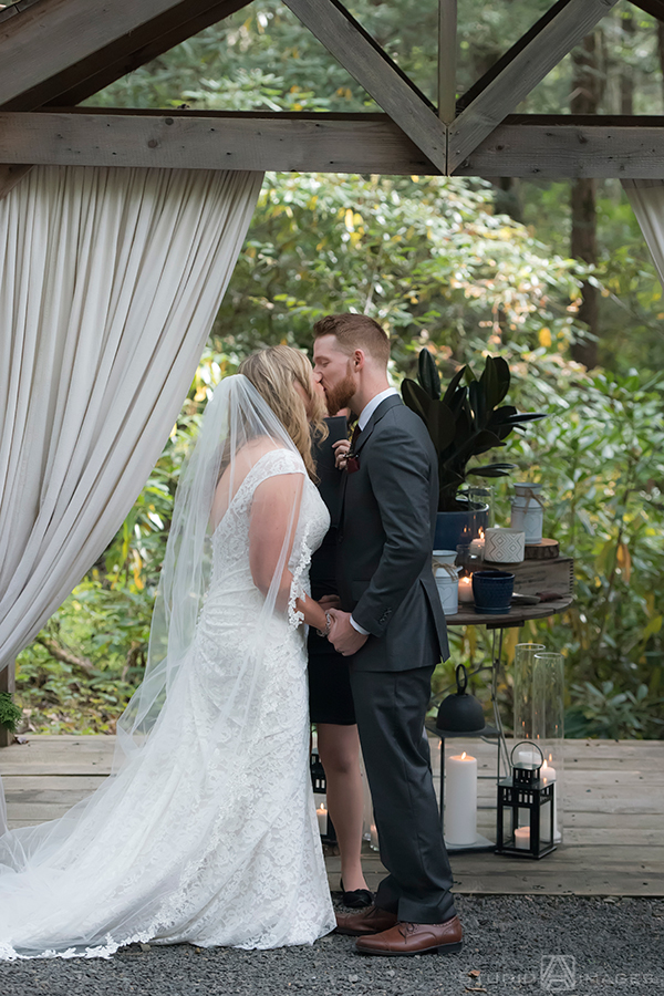 Tall Timber Barn Wedding Photos | Poconos Wedding Photographer | Amber + Brandon