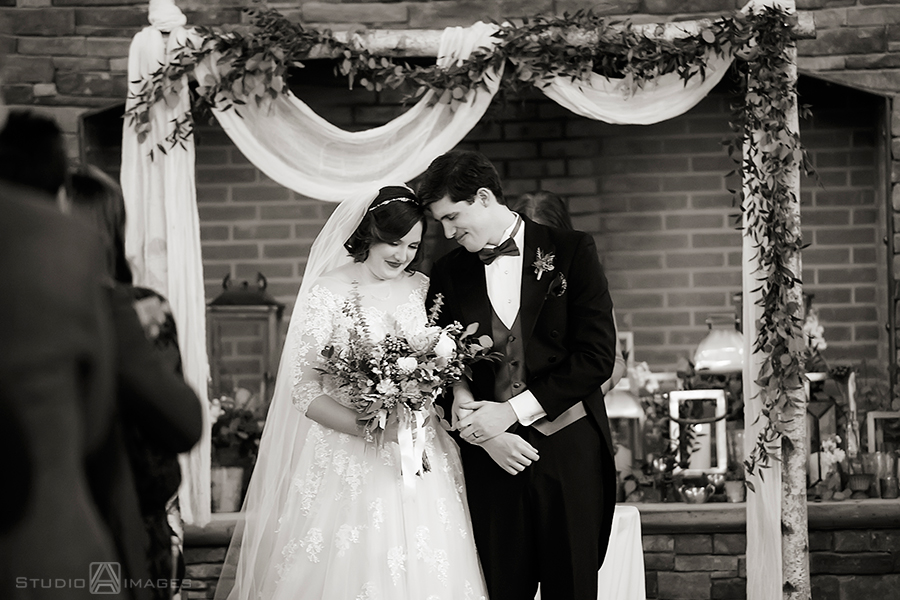 The Lodge at Stirling Ridge Wedding Photos | NJ Wedding Photographer | Jillian + Brian