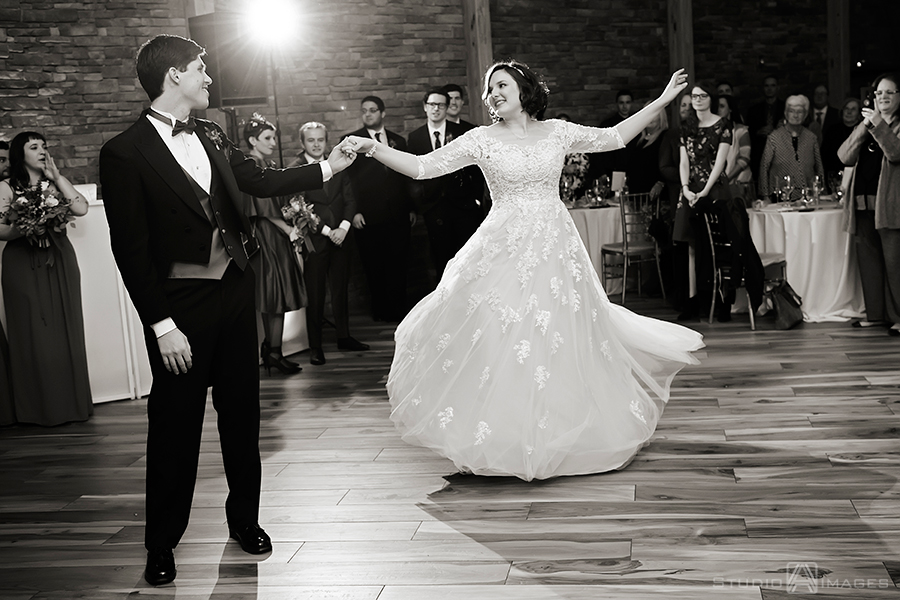 The Lodge at Stirling Ridge Wedding Photos | NJ Wedding Photographer | Jillian + Brian 