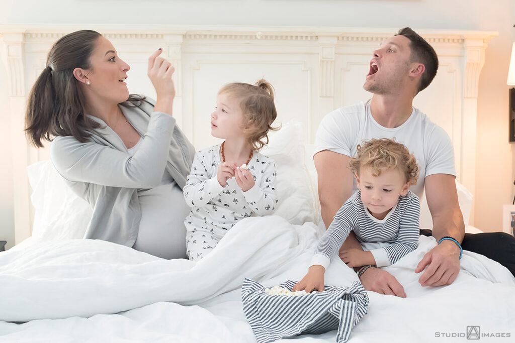 Long Island family photos with pregnant mom