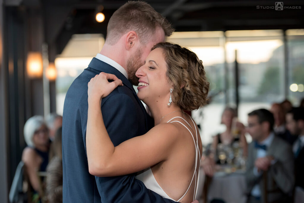 bride and groom dancing at Molo's Restaurant in Weehawken