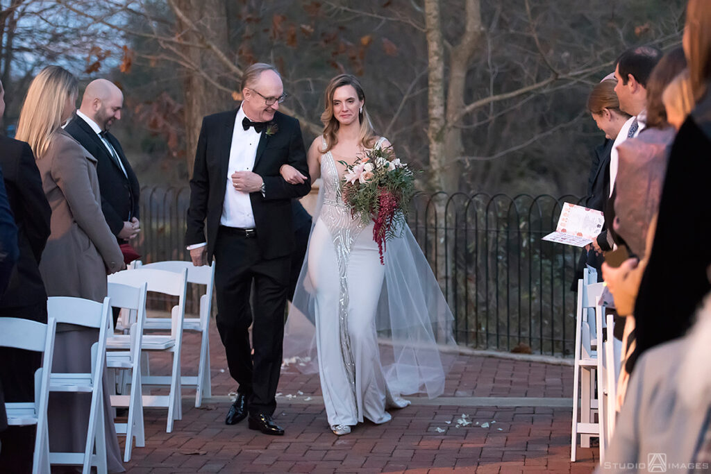Hotel du Village wedding photos |  Bucks County wedding photographer | Jen + Scott