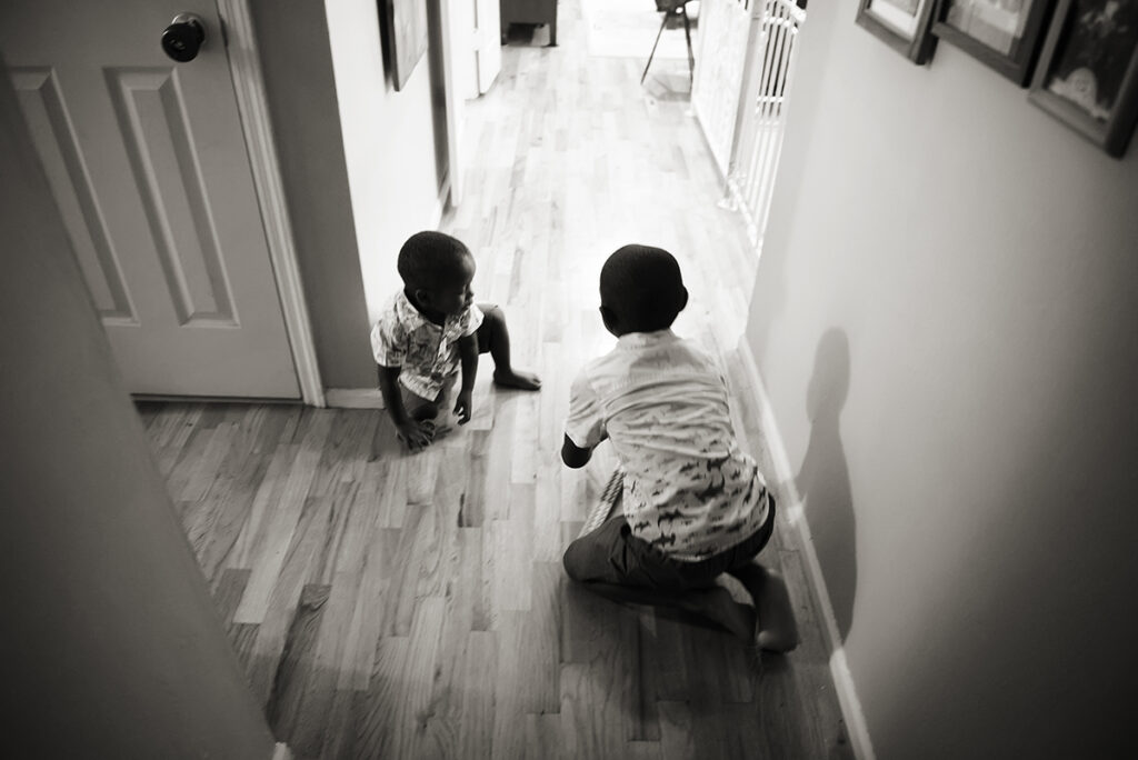 kids playing during their Day in the Life family session in Scarsdale, New York