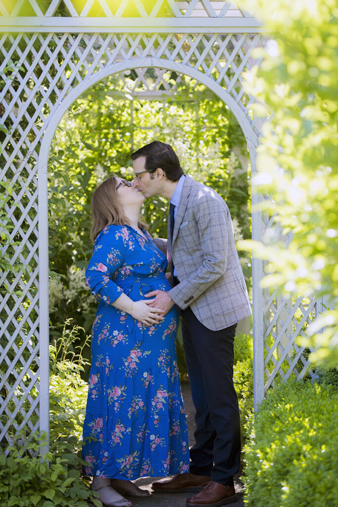 Expectant parents during Snug Harbor Maternity Session