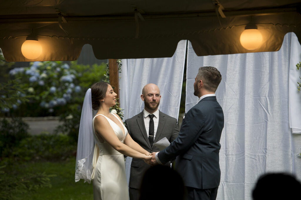 New York backyard wedding ceremony