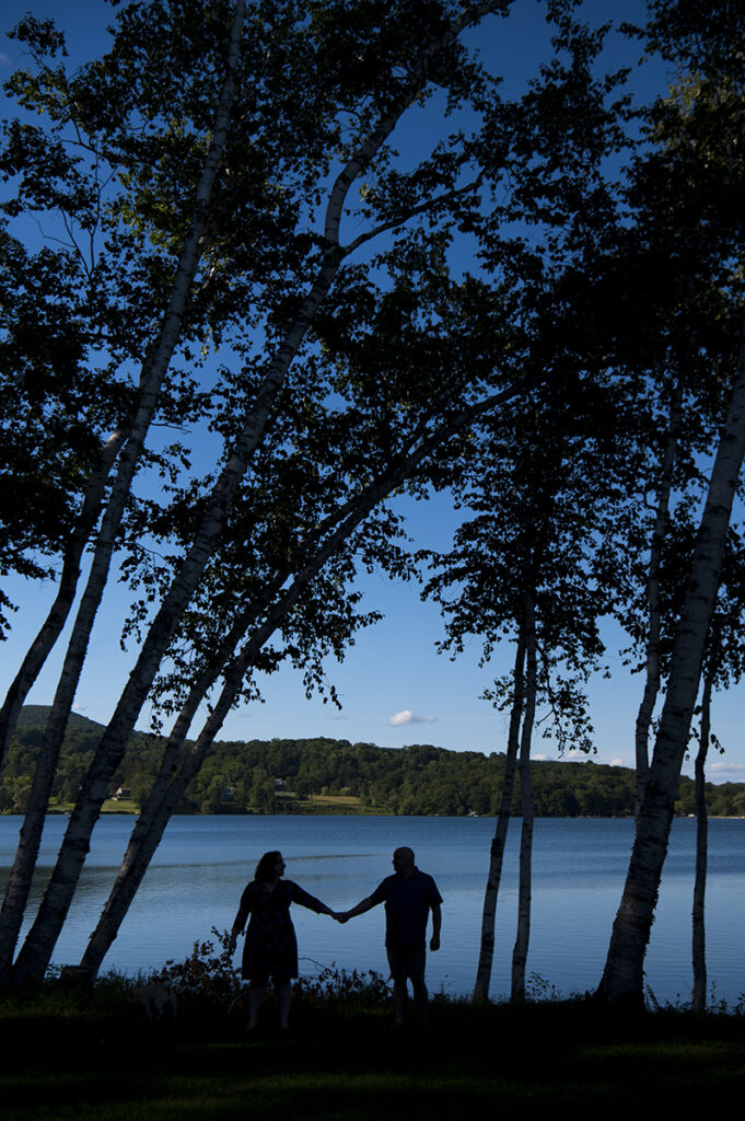 maternity photos at Lake House in Connecticut