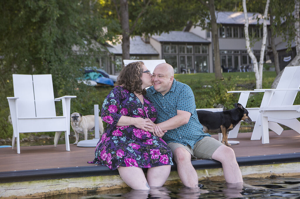 maternity photos at Lake House in Connecticut