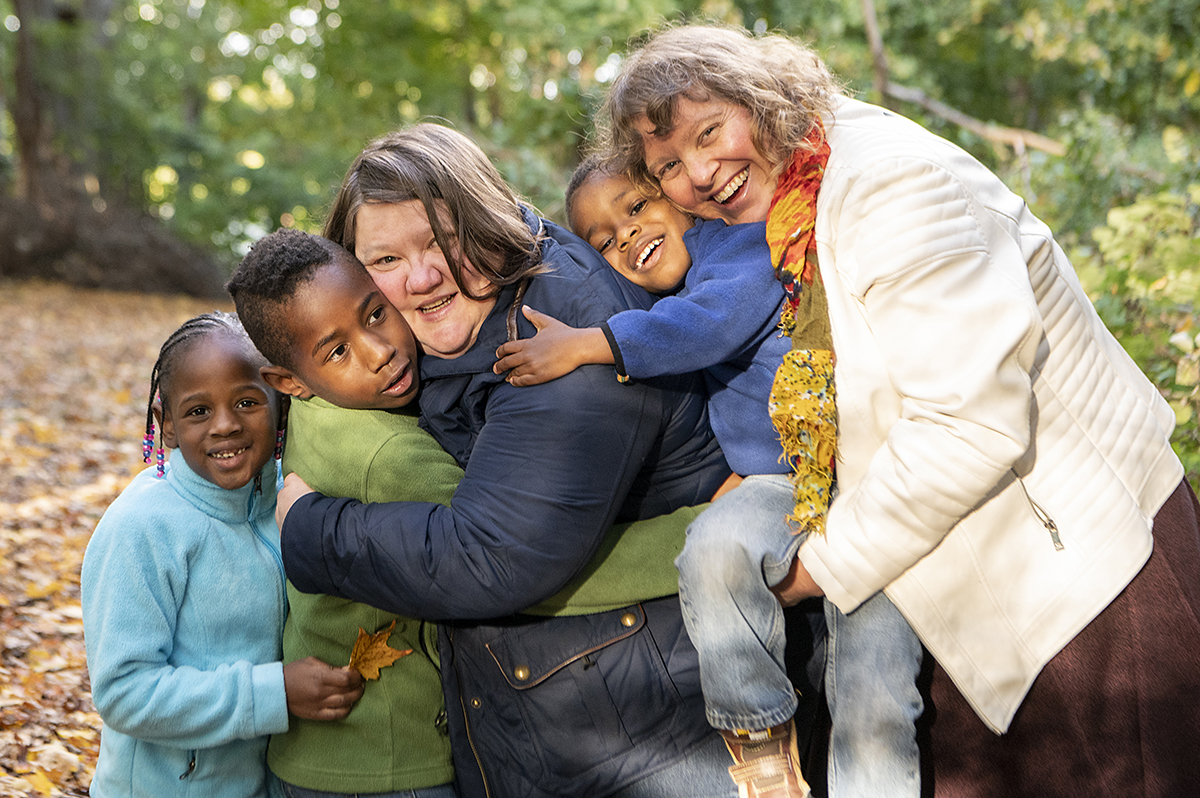 New York Fall Family Photos at Lenoir Preserve in Yonkers