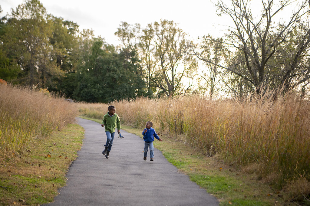 New York Fall Family Photos at Lenoir Preserve in Yonkers