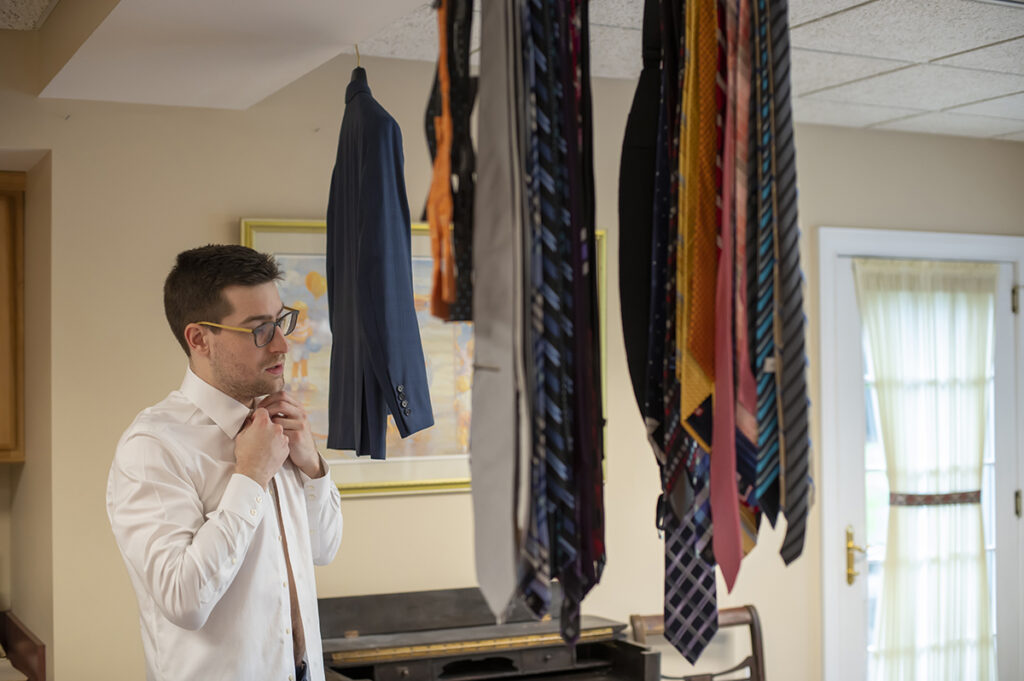 groom getting ready for wedding in New Hope