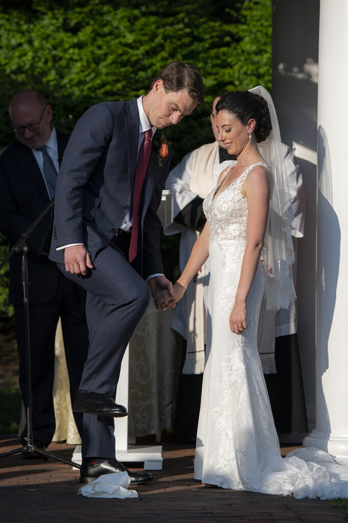 Belle Voir Manor at Pen Ryn Estate wedding ceremony