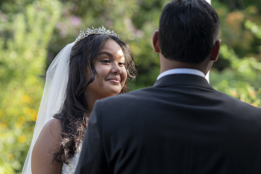 intimate Queens Botanical Garden wedding ceremony