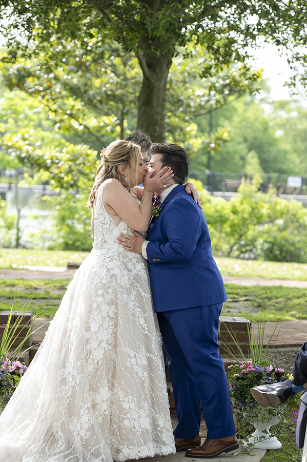 intimate Asbury Park vow renewal ceremony