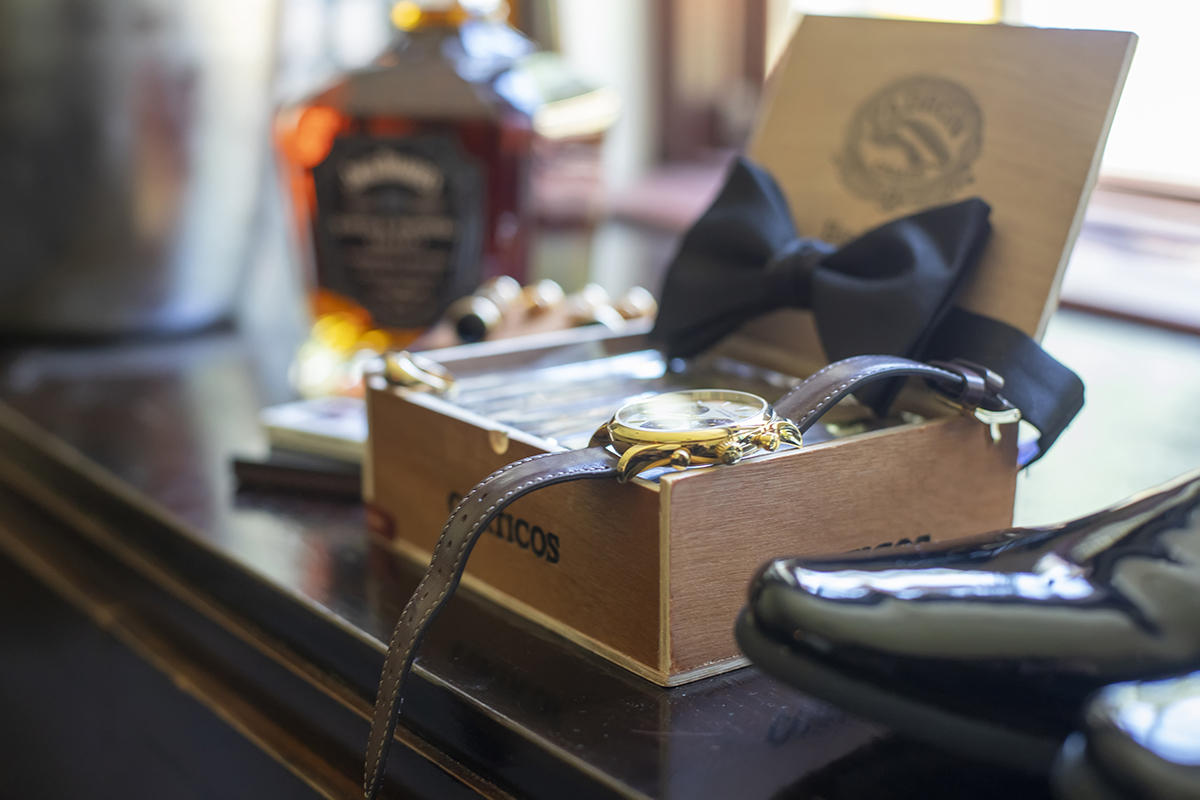 groom details at summer wedding at Temple Emanu-El in Closter