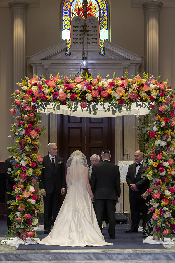 wedding ceremony at summer wedding at Temple Emanu-El in Closter