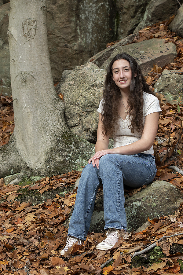 fall family photos at Pomerance Park, Connecticut