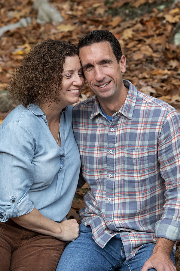 fall family photos at Pomerance Park, Connecticut