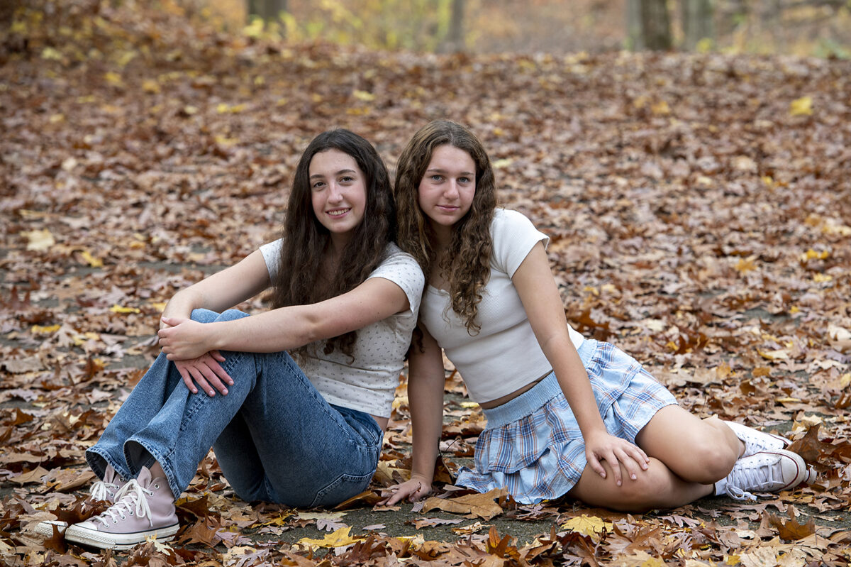 fall family photos at Pomerance Park, Connecticut