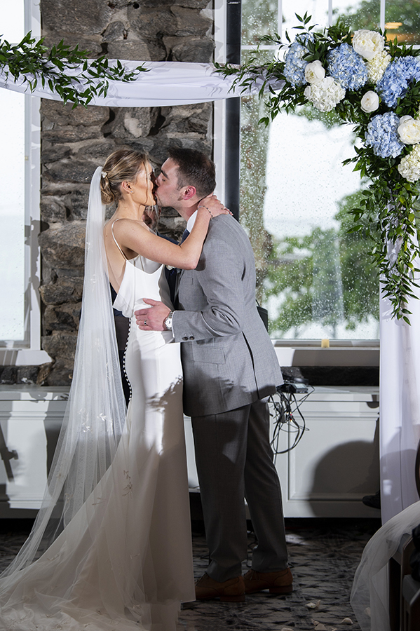 Orienta Beach Club Wedding ceremony photos