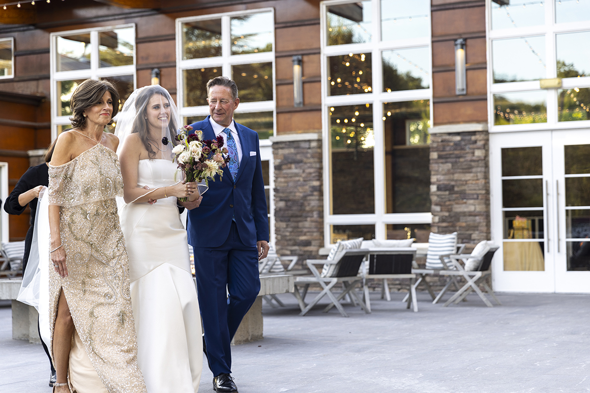 fall jewish wedding at Stone House at Stirling Ridge