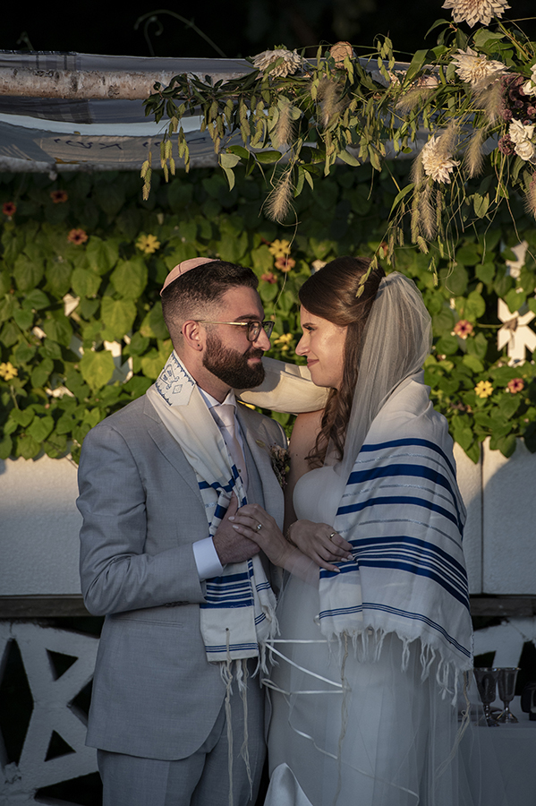 fall jewish wedding at Stone House at Stirling Ridge