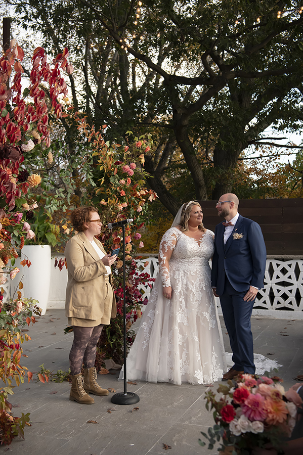 fall wedding ceremony at Stone House at Stirling Ridge