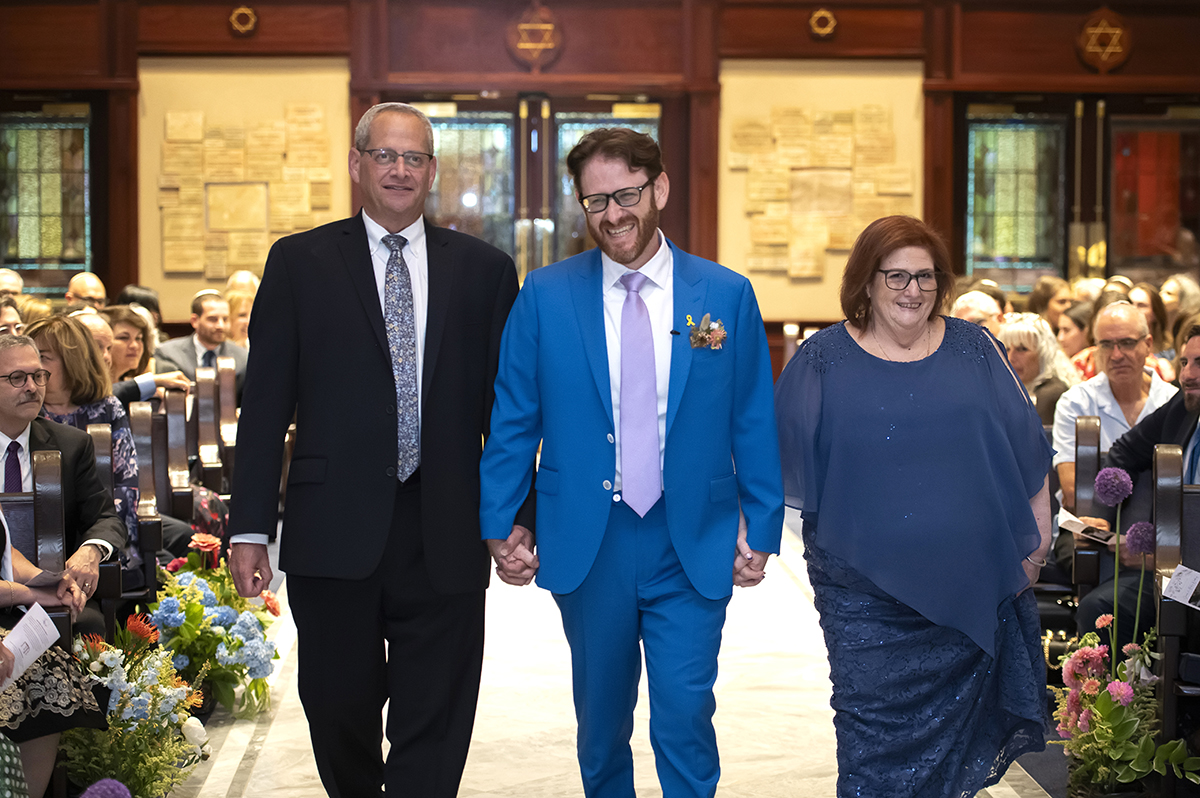 wedding ceremony at Temple Emanu-El of Closter