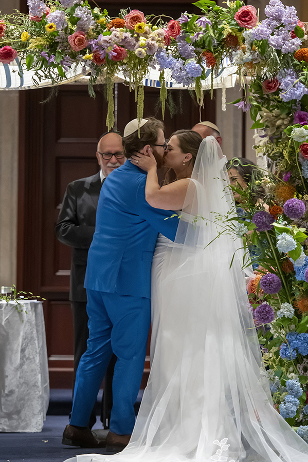 wedding ceremony at Temple Emanu-El of Closter