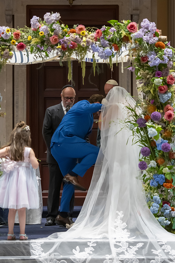 wedding ceremony at Temple Emanu-El of Closter