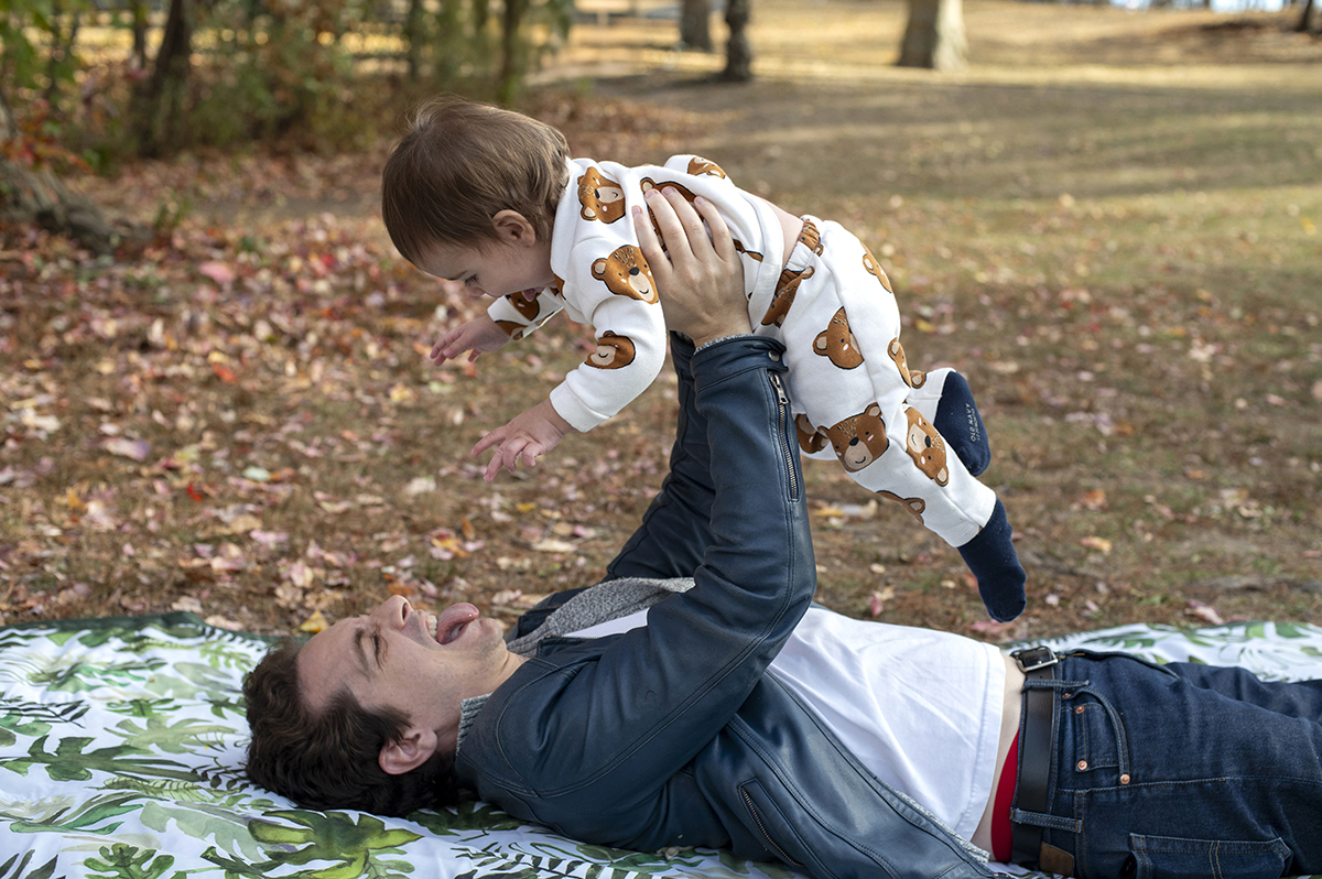 Central Park Fall Family Photos | NYC Family Photographer | Ollie