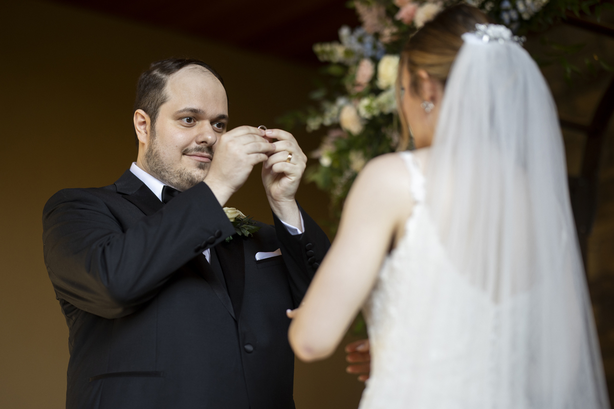 wedding ceremony at Stone House at Stirling Ridge