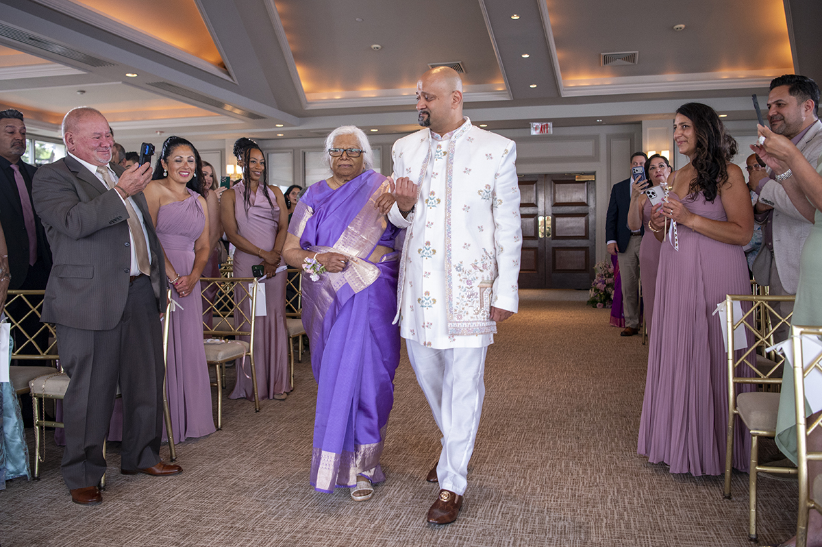 wedding ceremony at Glen Island Harbour Club