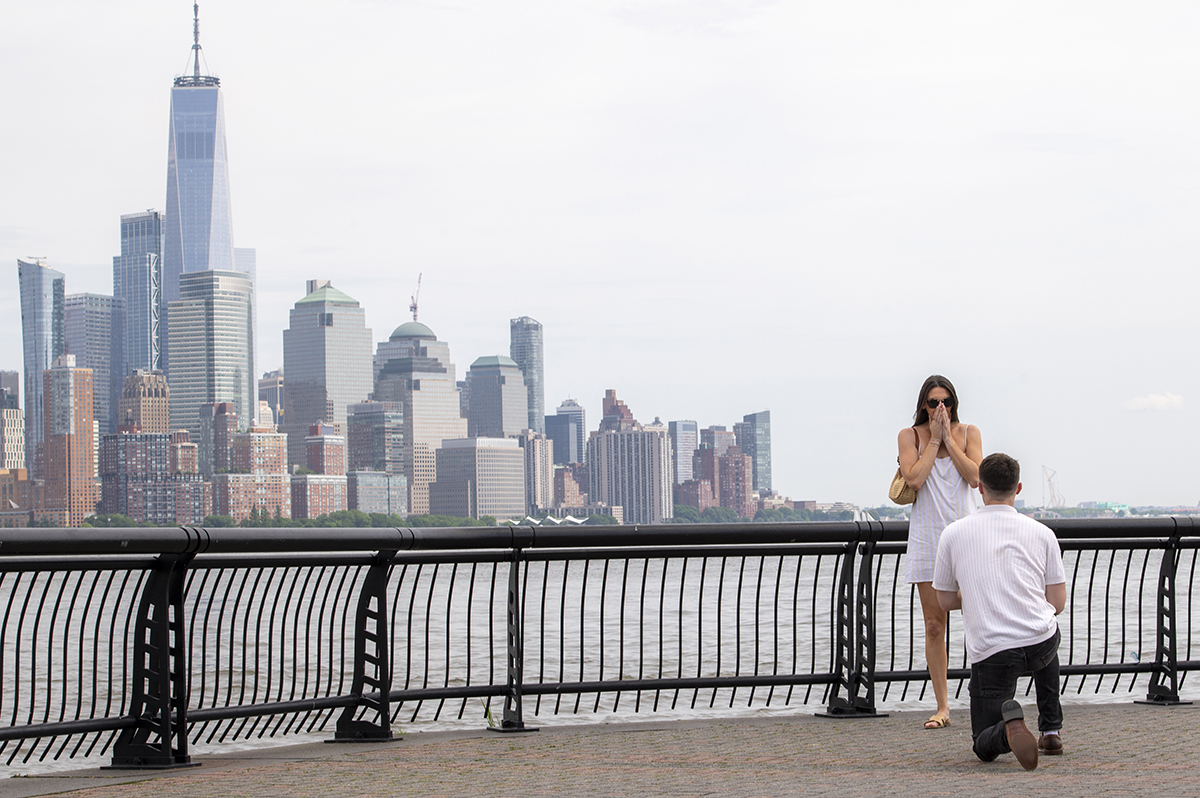 Hoboken Waterfront Proposal | Hoboken Proposal Photographer | Kristin + Kevin